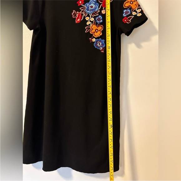 Philosophy floral embroidered knit dress. Beautiful colors. Sz. S. NWOT - Picture 7 of 10